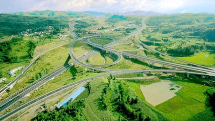 天塹變通途 跨越大發(fā)展 --六盤水盤州市公路建設紀實